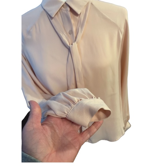 Forever 21 Blouse - Picture 5 of 8